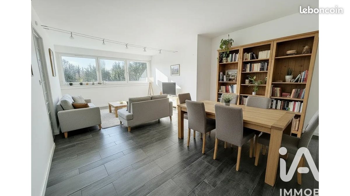 Appartement 3 pièces 82 m² · à Vaucresson · 82 m² · 327 000 €