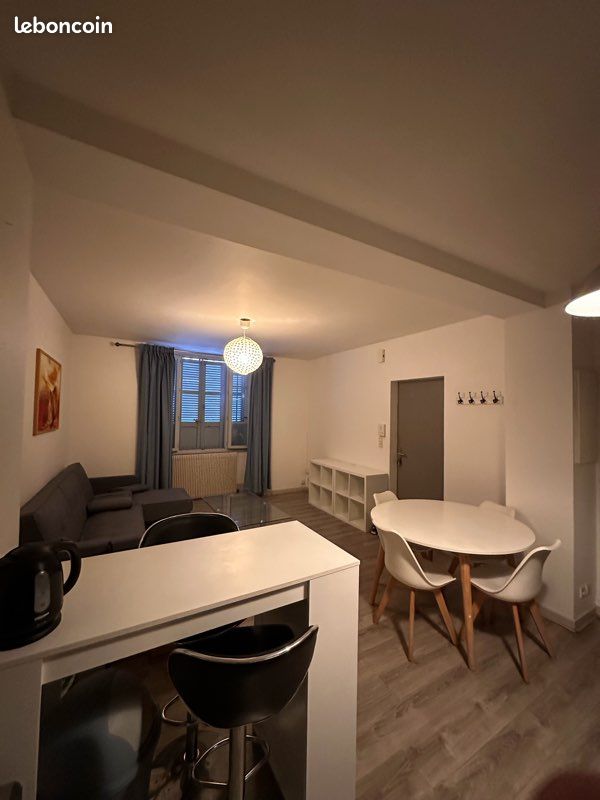 Appartement 2 pièces 42 m² · à Lons-le-Saunier · 42 m² · 500 €
