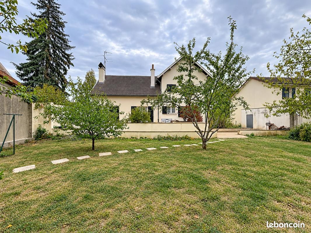 Maison 7 pièces 127 m² · à Dijon · 127 m² · 375 000 €