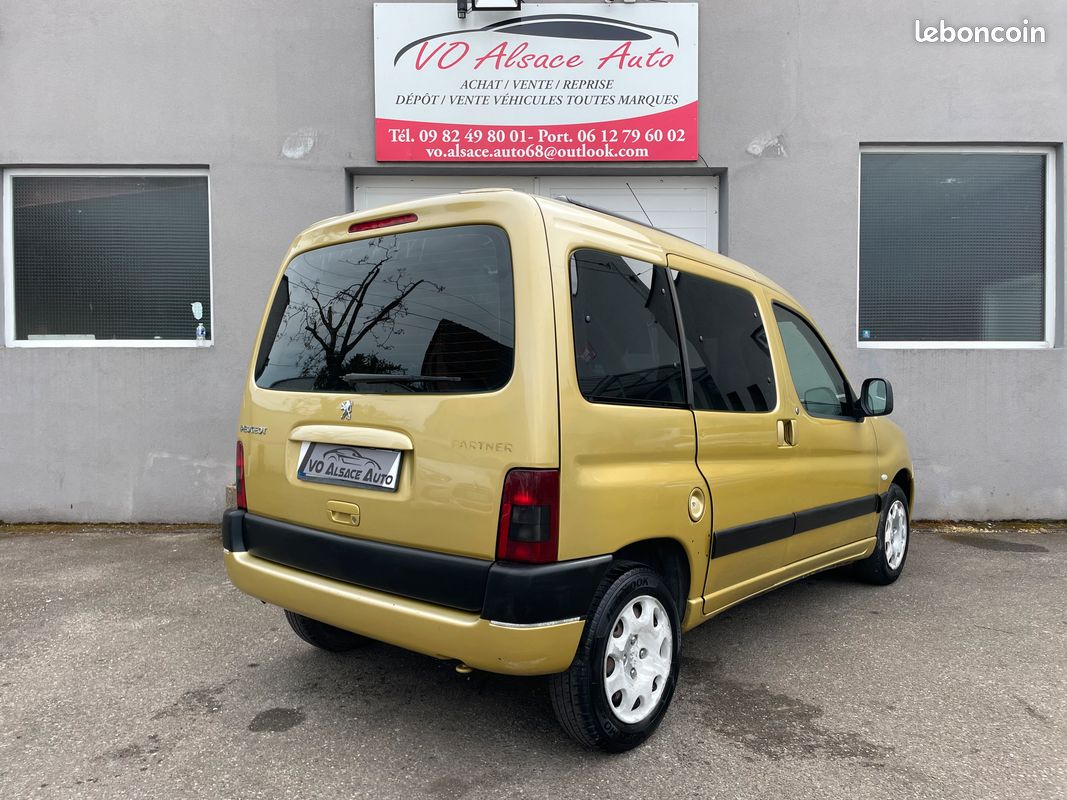 Peugeot Partner 1.4 Zenith 75Ch 5 Places Véhicule Révisé et Garantie (image 2)