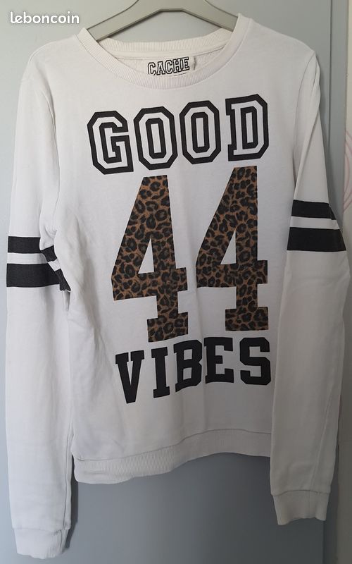 Pull blanc (image 1)