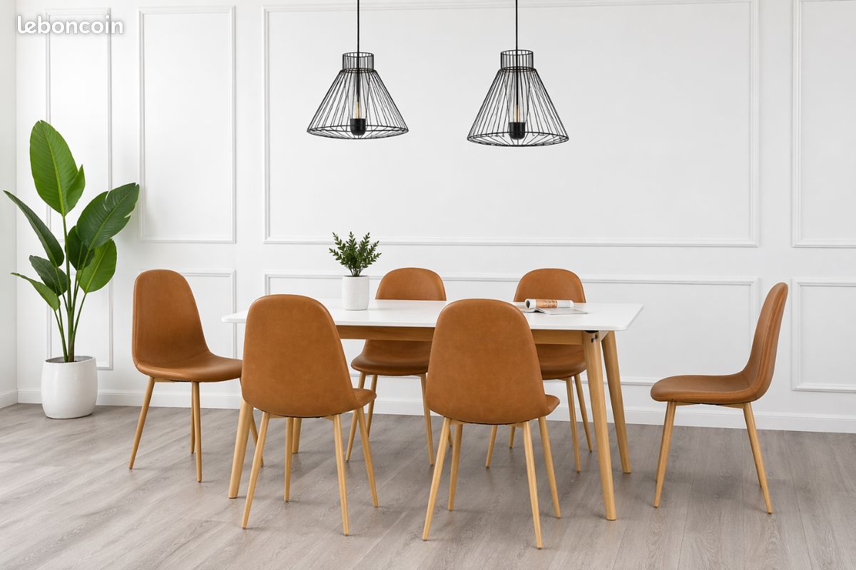 Lot de 6 chaises pied doré ,possible de vendre à l'unité (négociable) (image 1)