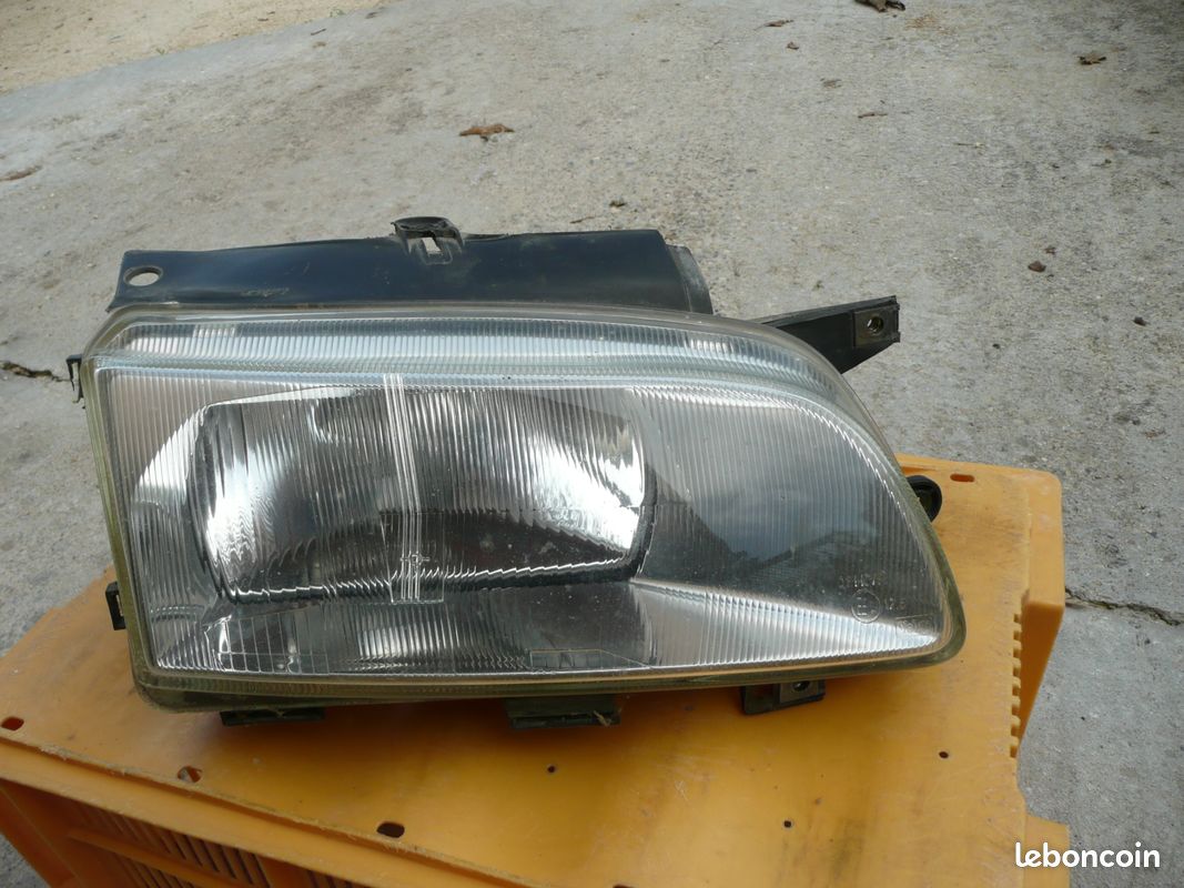 Phare Avant Droit Pour Peugeot Partner Van 1.9 D (1999) - Occasion, Fonctionnel