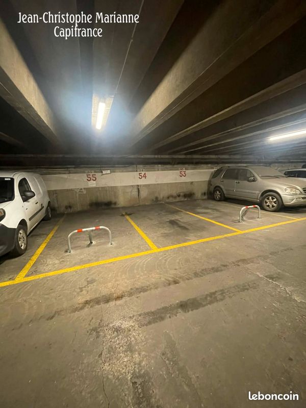 Parking 12 m² · à Paris · 12 m² · 25 000 €