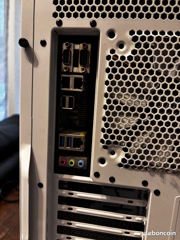 Tour avec cpu/ram/carte mère serveur (image 6)
