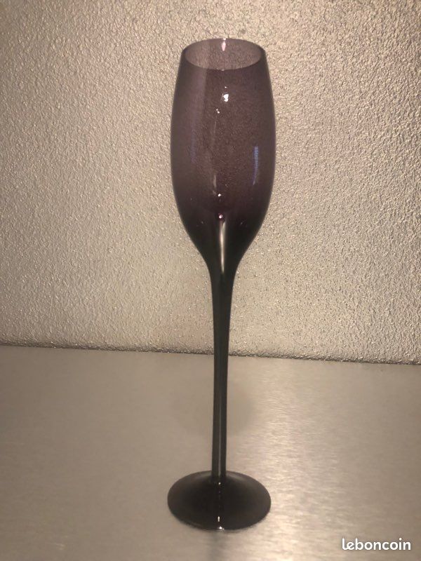 Service complet de verres à eau, vin et champagne couleur Violet (image 6)