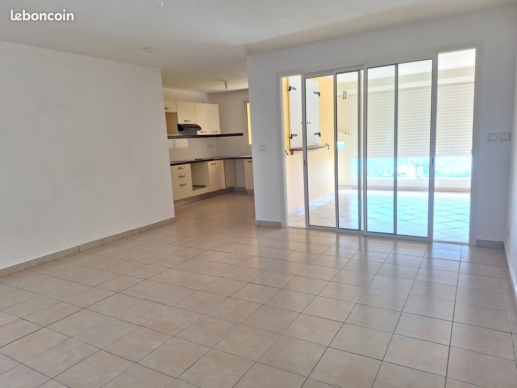 Appartement 3 pièces 63 m² · à Petit-Bourg · 63 m² · 990 €