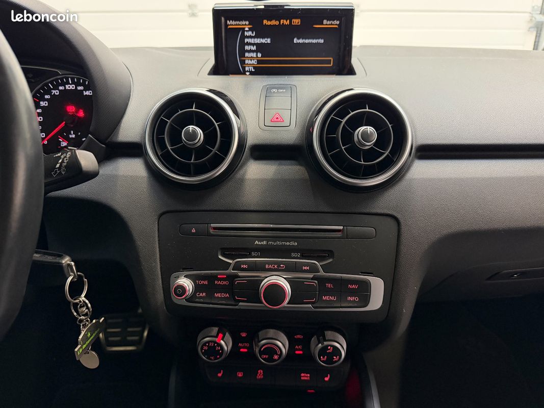 AUDI A1 A1 1.8 TFSI 192 S tronic S line + SIÈGES AV CHAUFFANTS + DRIVE SELECT + RADAR AR + FULL LED (image 22)