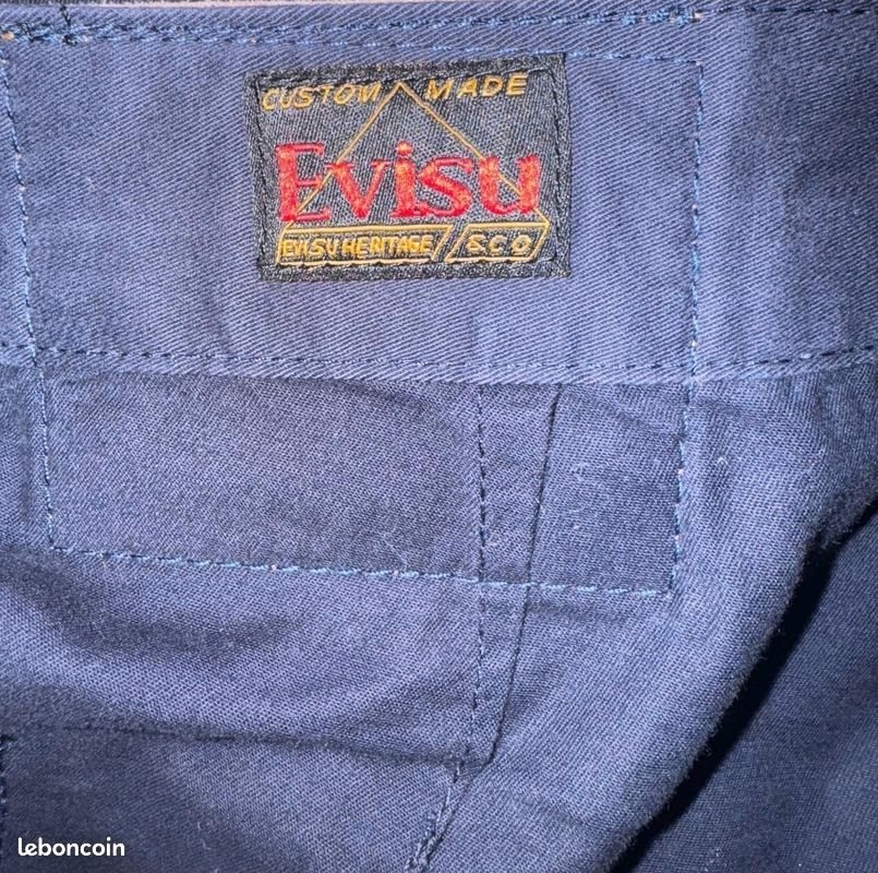 Pantalon evisu beige cropped fit taille 31
(au dessus des chevilles)
Taille 31.
Modèle 5 poches
braguette zippé
Dans un excellent état
Expédition rapide 👍 (image 6)