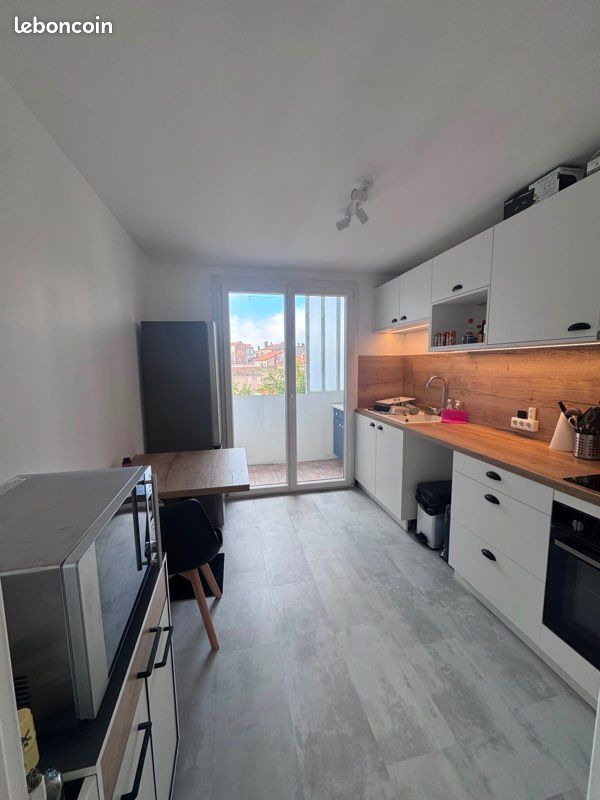 Appartement 3 pièces 62 m² · à Roanne · 62 m² · 590 €