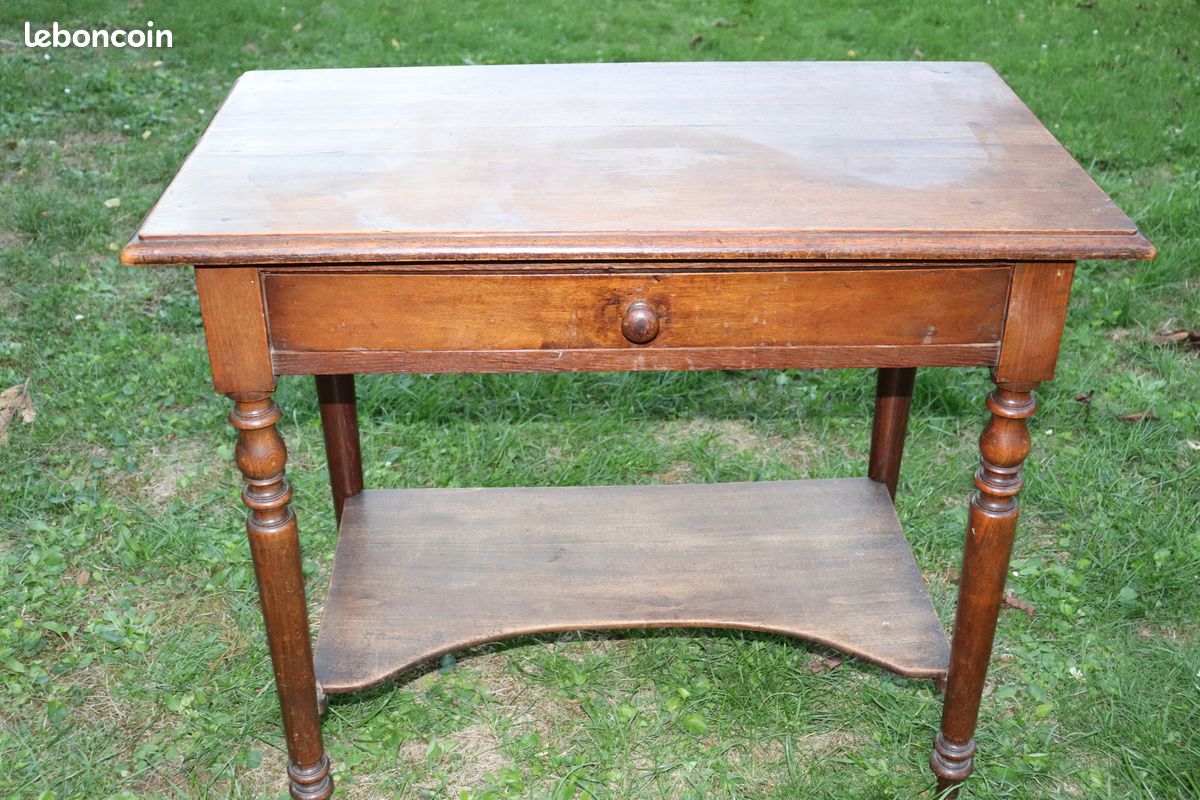 Bureau avec tiroir (image 1)