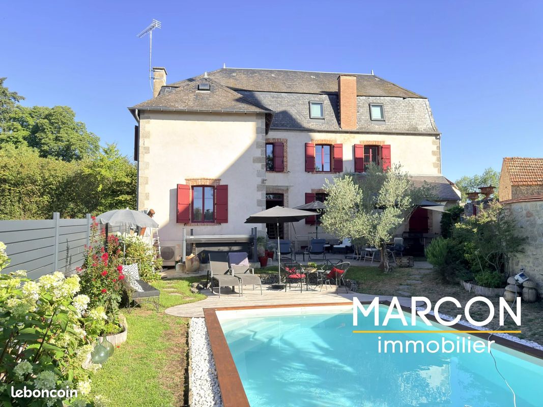 Maison 12 pièces 320 m² · à Ahun · 320 m² · 424 000 €