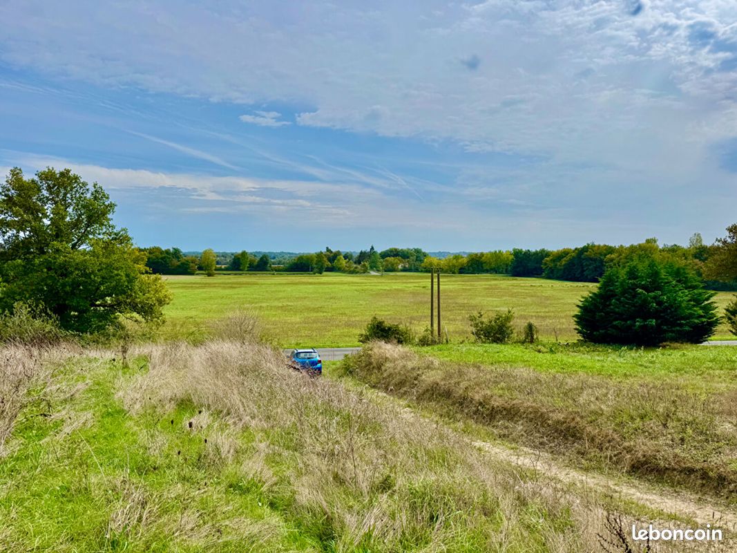 Terrain 1737 m² · à Saint-Aigulin · 1 737 m² · 13 000 €
