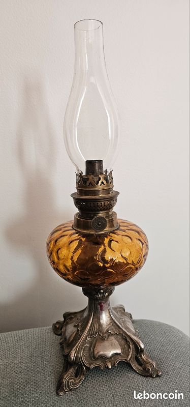 Lampe à Pétrole Vintage En Laiton - Verre Orange - Marque YPL & MCo - Années 1920-1949