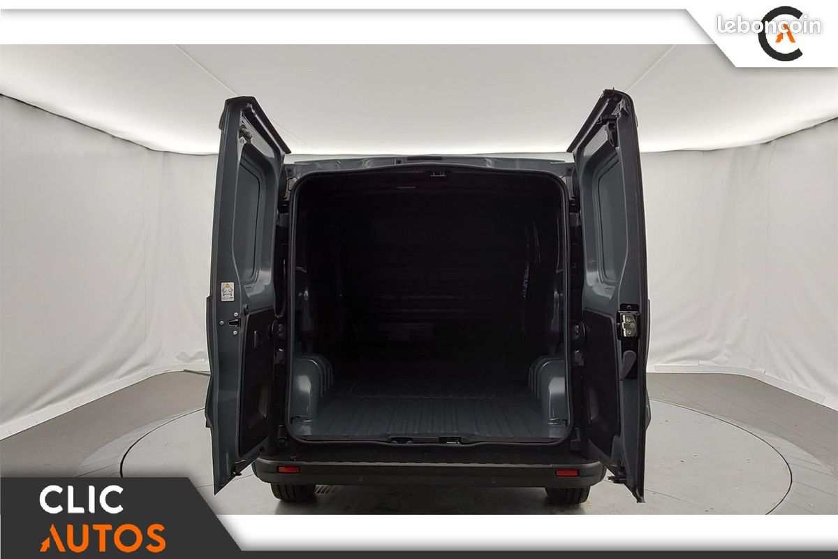 RENAULT TRAFIC L1H1 3000kg Blue dCi 150 Advance (image 8)