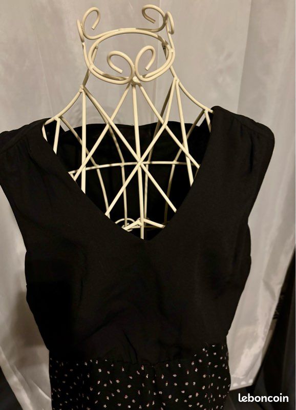 Robe noire ETAM Neuve avec étiquette Taille 40 Prix neuf 49