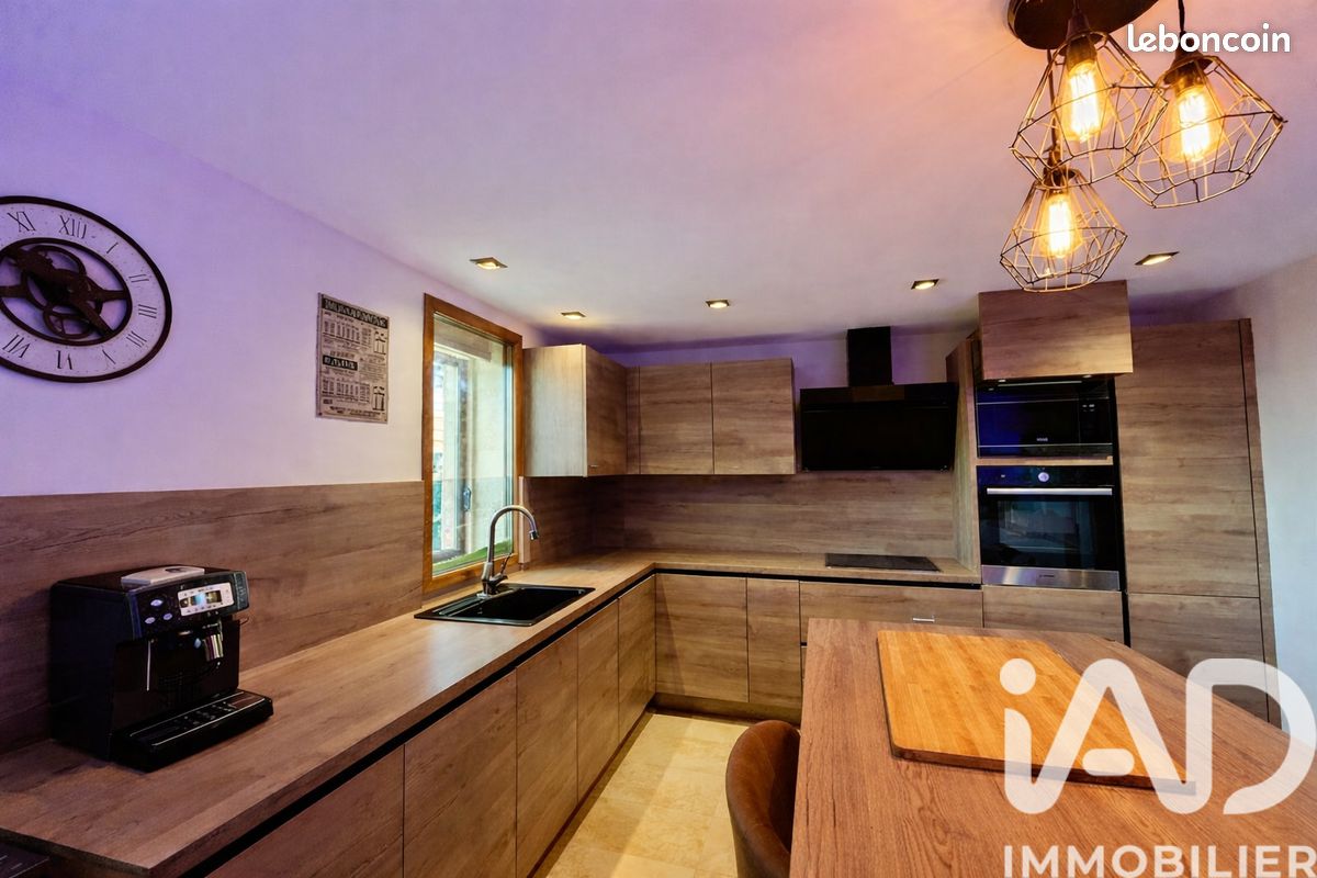 Maison 6 pièces 160 m² (image 1)