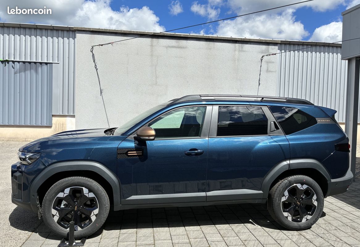 DACIA BIGSTER 1.8 HYBRID 155 cv EXTREME + PACK COLD 2 + PACK PARKING + TOIT OUVRANT + HAYON ELECTRIC NEUF (image 2)