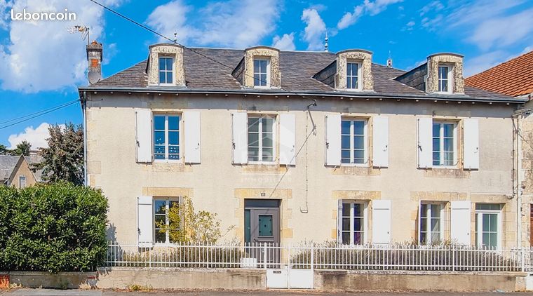 Propriété 9 pièces 264 m²