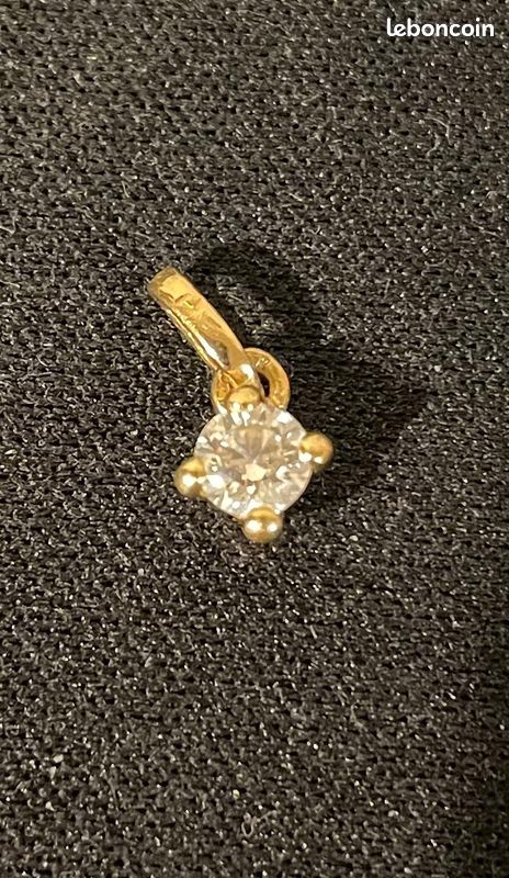Chaine or jaune 18 carats et pendentif diamant 0,03 carat