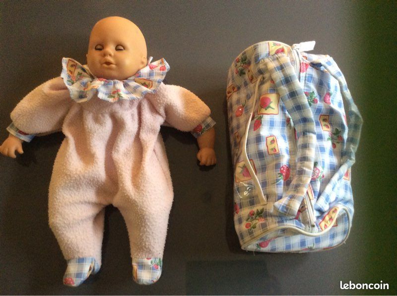 Bébé Vanille et son sac d’accessoires - Berchet (image 1)