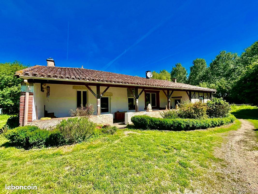 Maison 5 pièces 164 m² · à Castelmoron-sur-Lot · 164 m² · 276 500 €