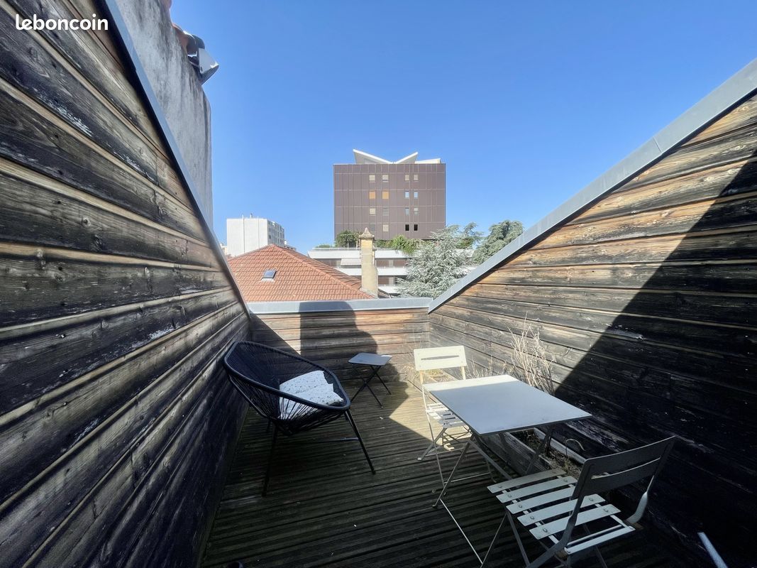 Appartement 3 pièces 98 m² · à Saint-Étienne · 98 m² · 600 €