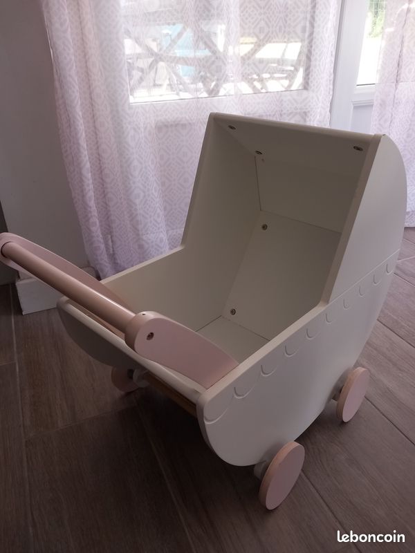 Landau en bois (image 1)