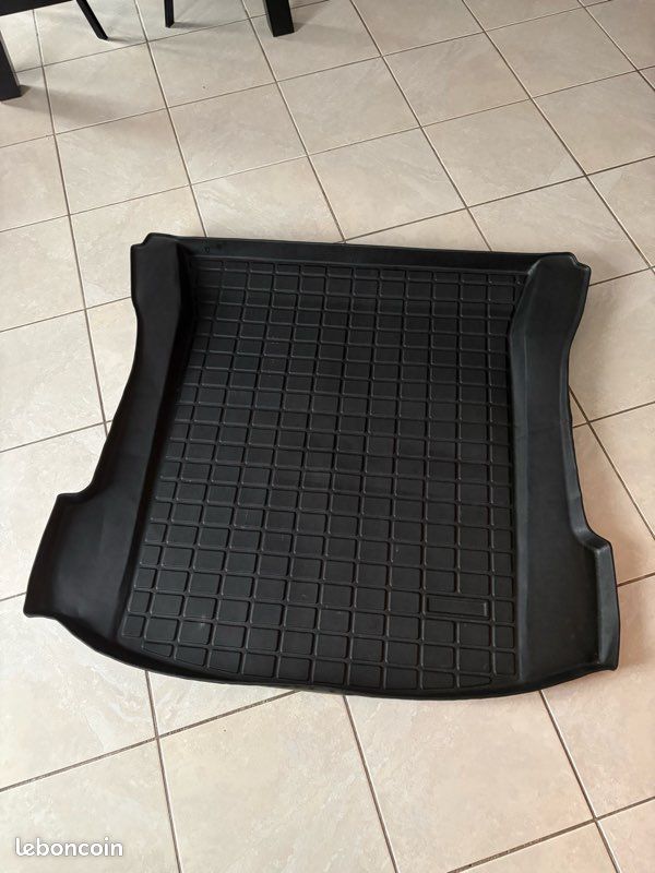 Tapis coffre Tesla (image 1)