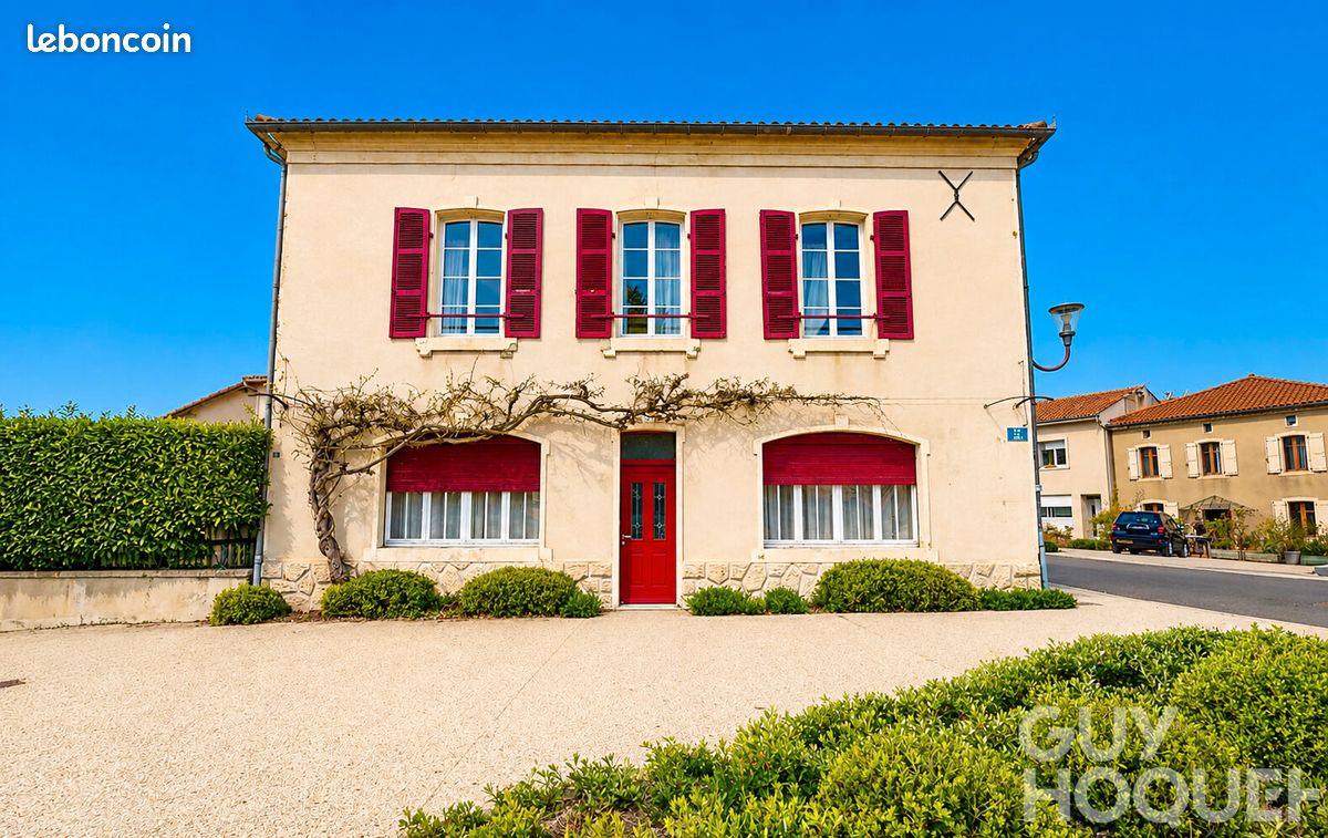 Maison 10 pièces 353 m² · à Hagetmau · 353 m² · 275 000 €