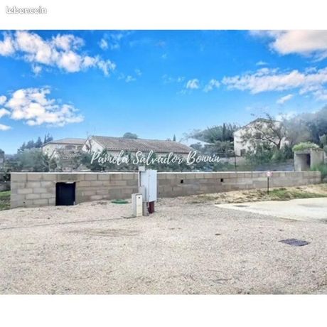 Terrain 635 m² Meynes