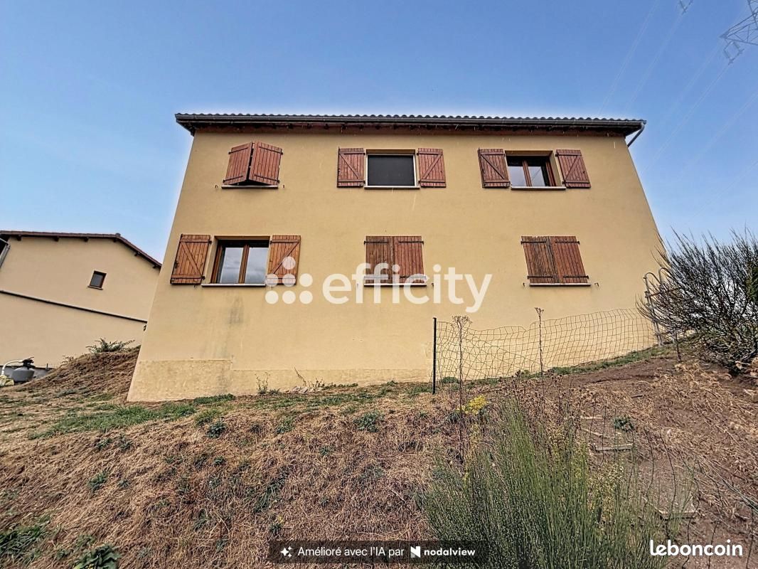 Maison 6 pièces 142 m² · à La Monnerie-le-Montel · 142 m² · 149 000 €