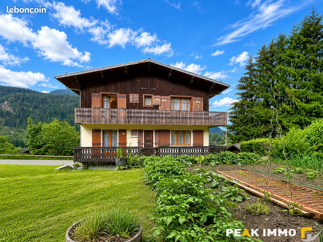 Maison 7 pièces 241 m² · aux Houches · 241 m² · 810 000 €