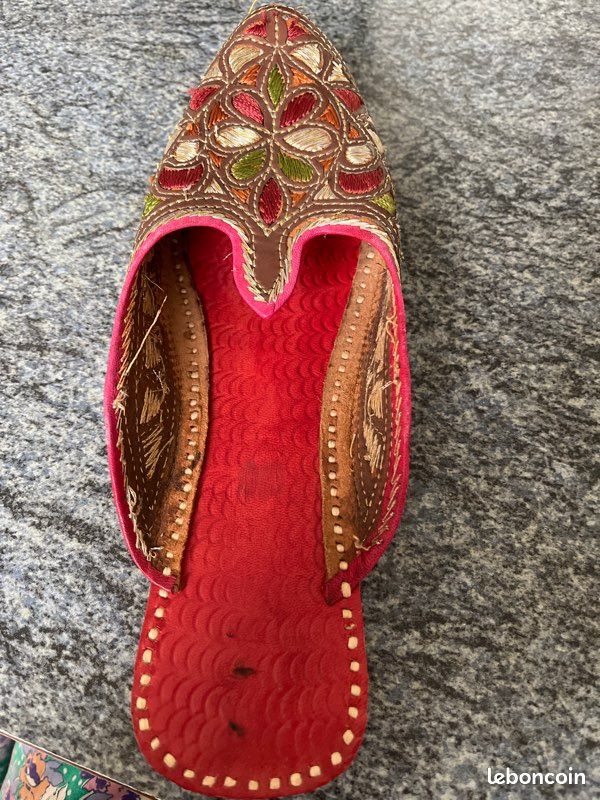 Babouche égyptienne pour décor cuir brodé (image 1)