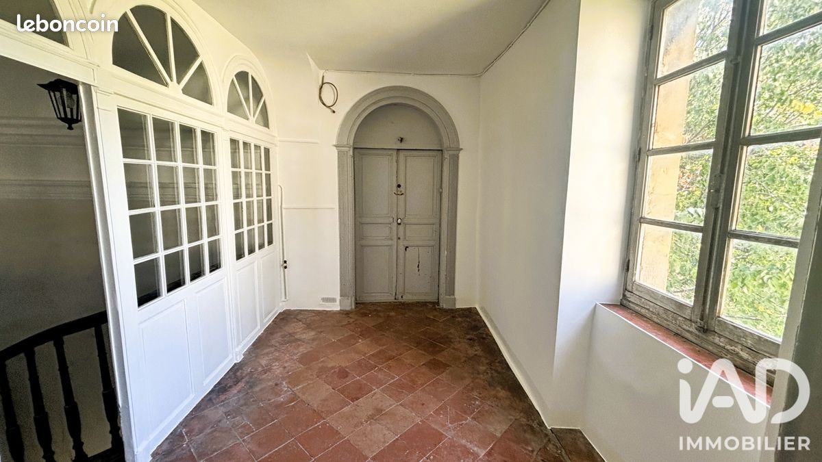 Appartement 5 pièces 100 m² · à Limoux · 100 m² · 54 000 €