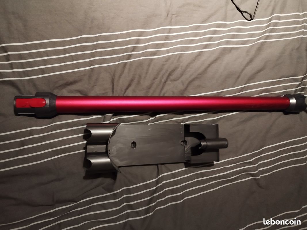 Vends pièces d aspirateur Dyson v8 (image 2)