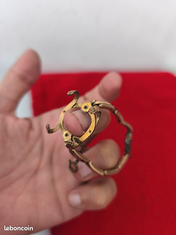 PORTE-MONTRE à GOUSSET Femme ANCIENNE (image 1)