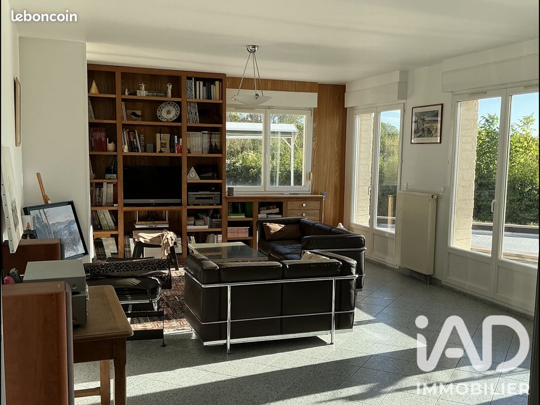 Maison 9 pièces 214 m² · à Chenay · 214 m² · 580 000 €