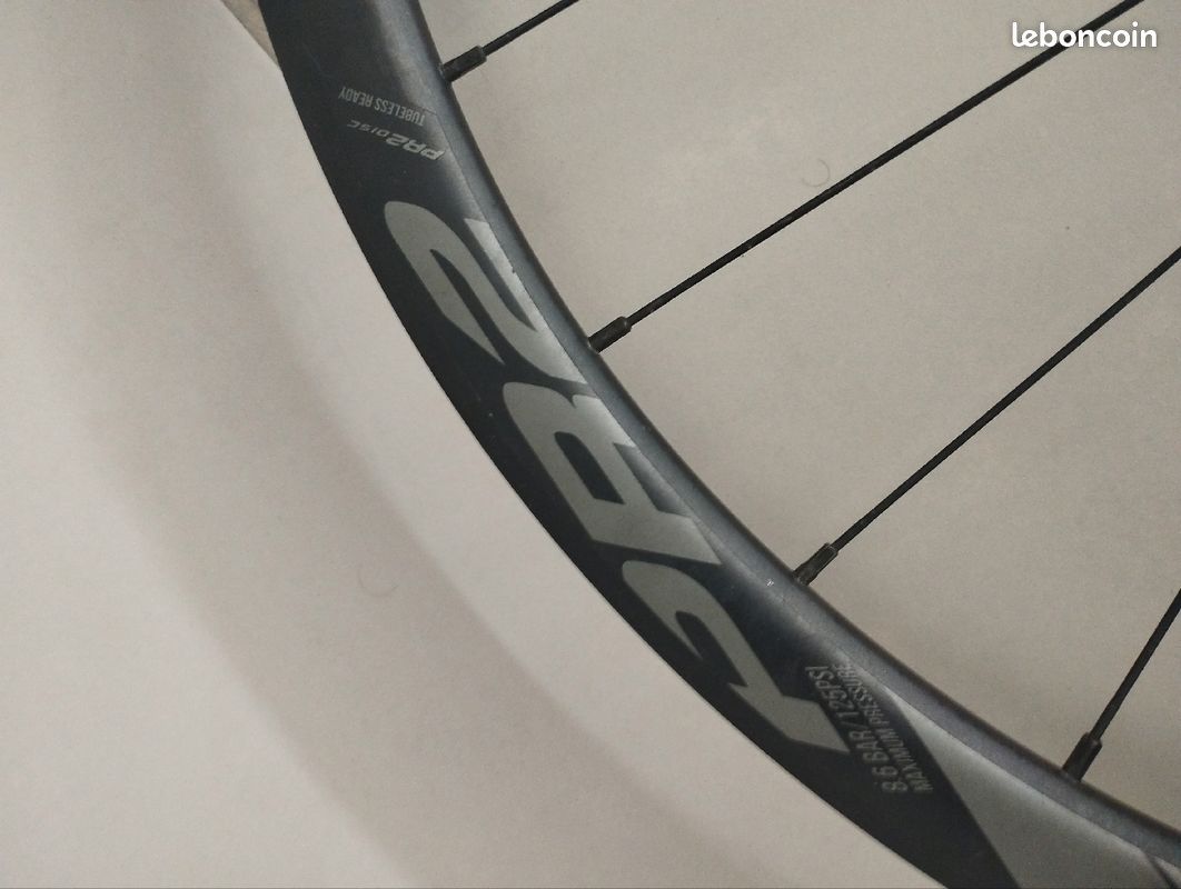 Roue avant velo de route - Giant PR2 Disc (image 3)