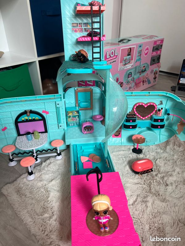 Camping car poupée LOL (image 1)