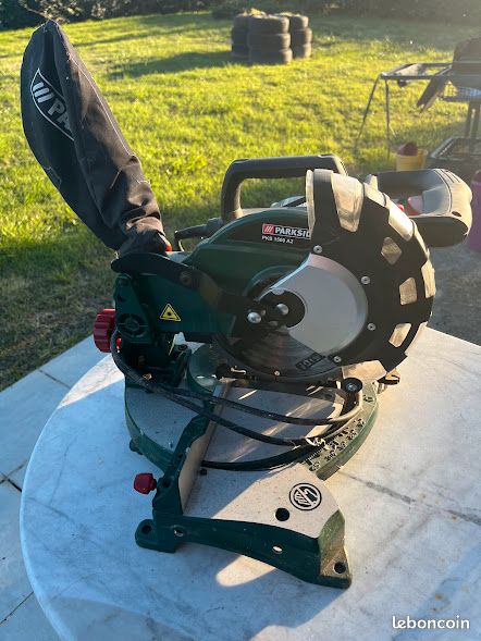 PARKSIDE® Kapp- und Gehrungssäge »PKS 1500 C4«, 1500 W, mit Laser von