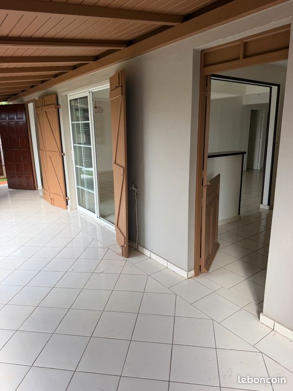 Appartement 3 pièces 87 m² · à Le Lamentin · 87 m² · 1 050 €/mois