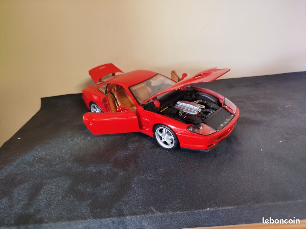 Voiture miniature 1/18 Ferrari maranelo (image 4)