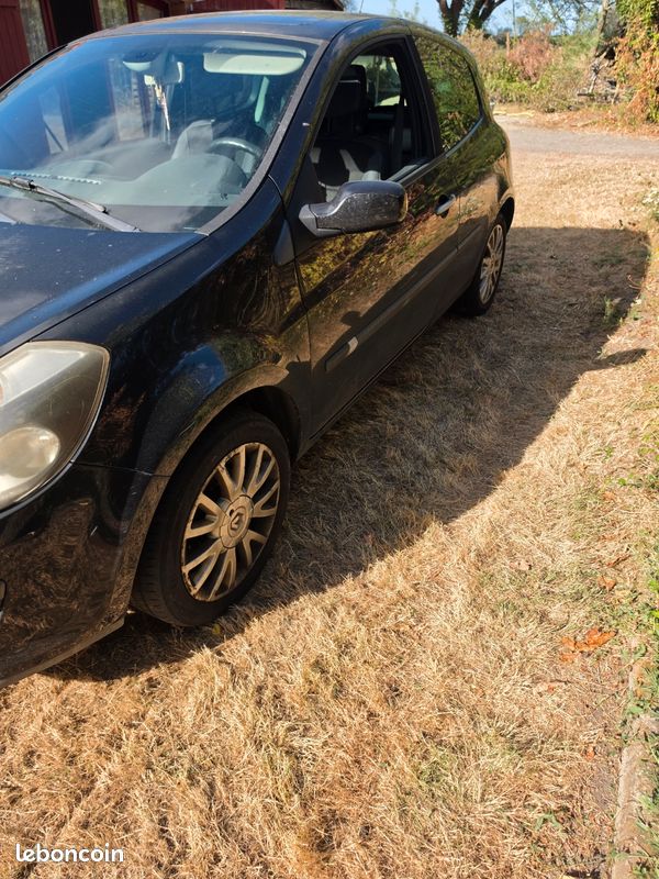 Clio 3 1.2 TCE 101CV (image 3)