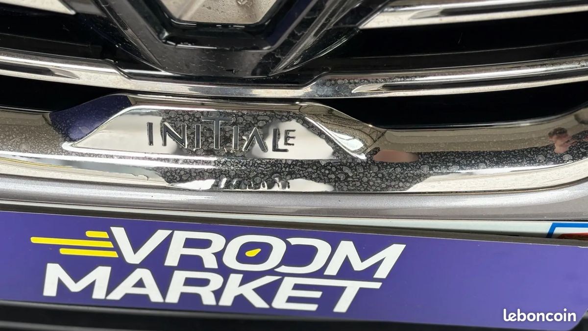 Renault Espace 2.0 dCi 200ch Initiale Paris - 7 places - Toit ouvrant - Sièges chauffants ventilés massants - Apple CarPlay - Régulateur adaptatif - Caméra de recul (image 40)