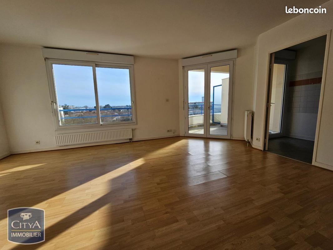 Appartement 4 pièces 89 m² · à Poitiers · 89 m² · 830 €