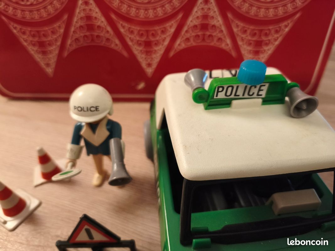 Playmobil Vintage Police 3215-B De 1986 - Voiture Patrouille, Policier, Chien, Occasion Bon état