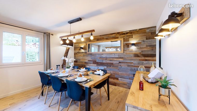 Elégant T4 Rénové avec Double Balcon et Garage + Vue Montagne
