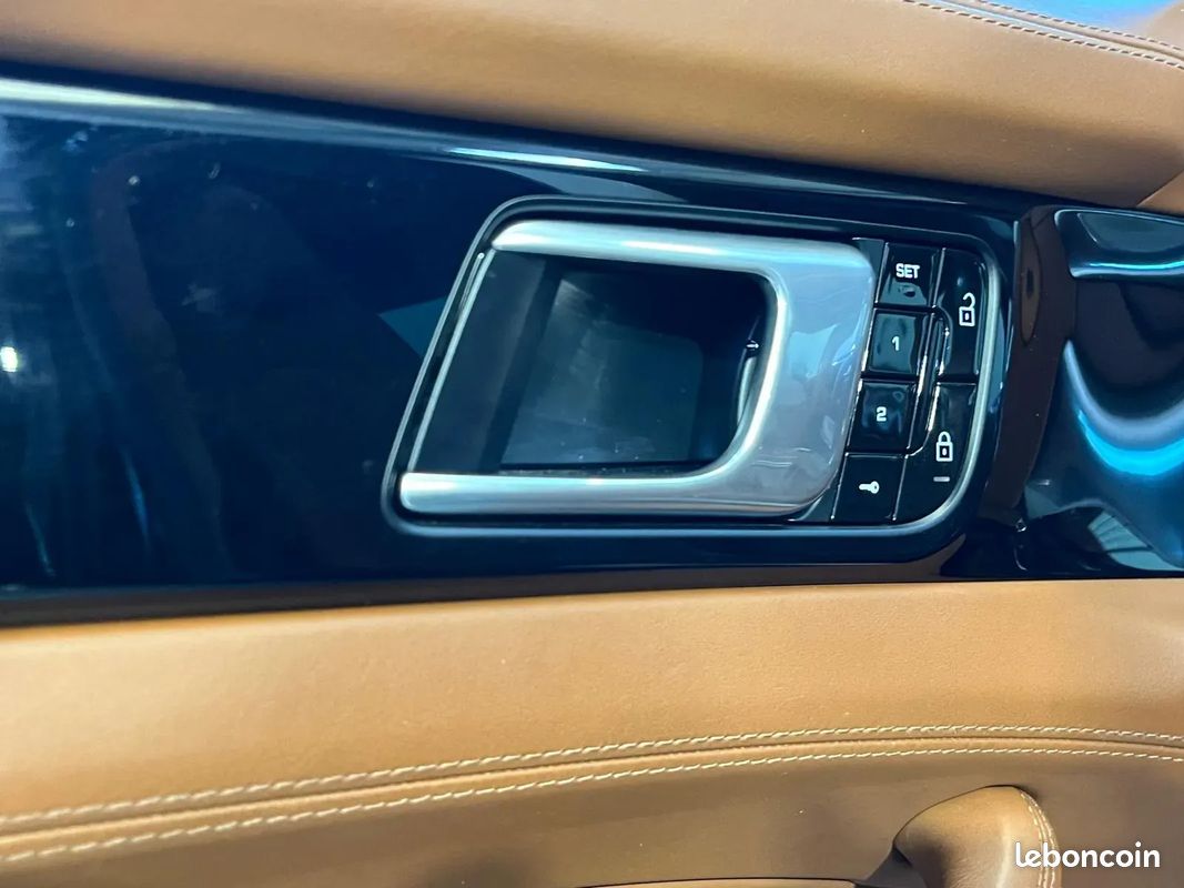 PORSCHE Panamera 462ch 4 E-Hybrid - 2019 - Toit ouvrant - Suivi complet (image 15)