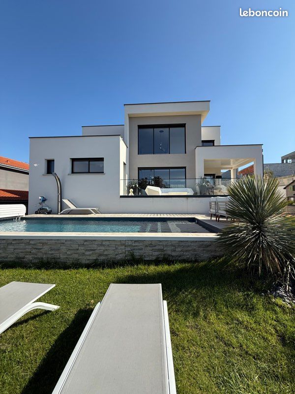 Maison 7 pièces 205 m² · à Aubière · 205 m² · 879 000 €